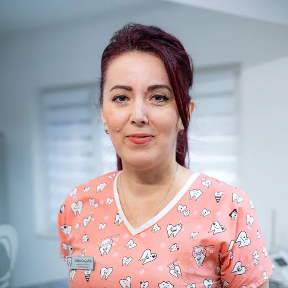 Asistentă Godina Mihaela